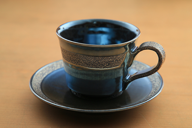 鳳足焼　帯文コーヒー碗皿